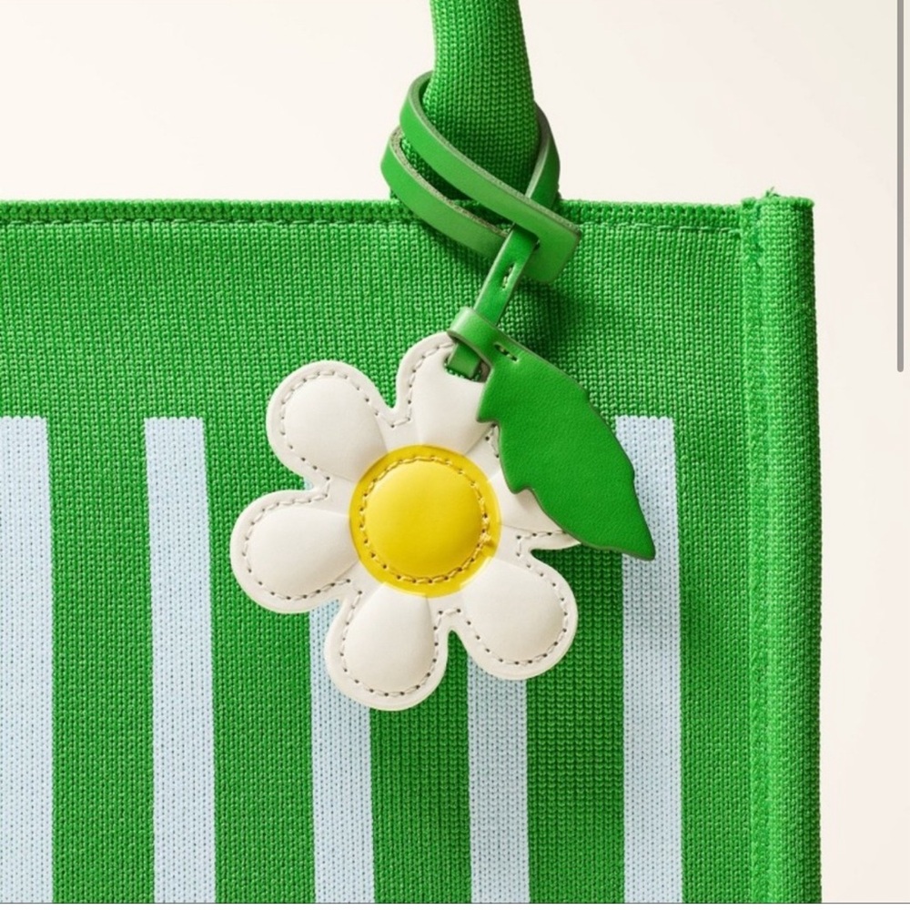 Kate Spade x Target Daisy Bag Charm